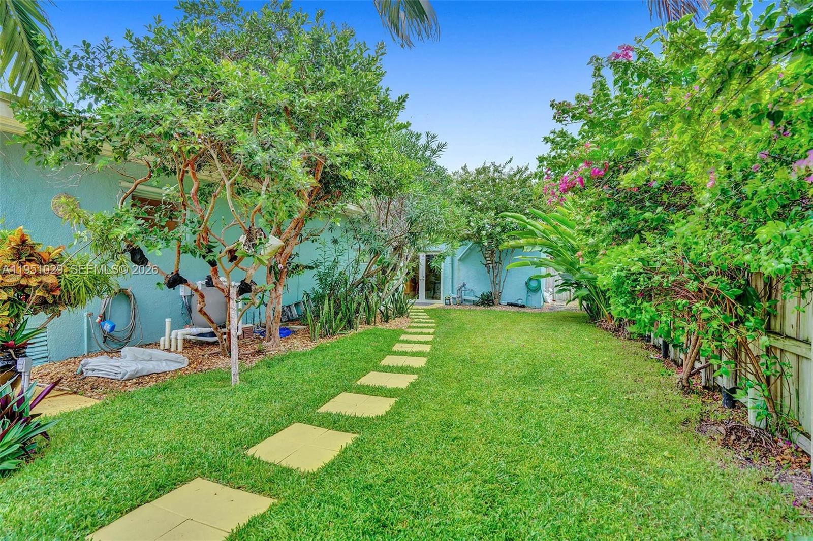 TREASURE ISLAND - Residential