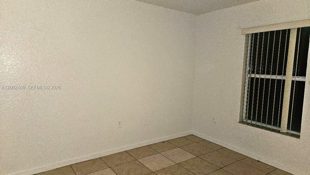 SYMMES SHARMAN - Residential Lease