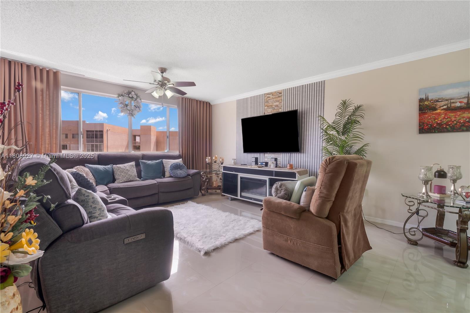 SUNRISE LAKES 196 CONDO - Residential