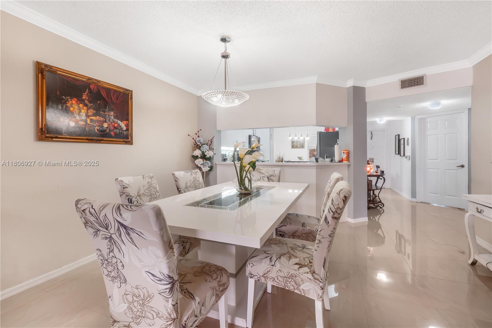 10133 Nw 24th Pl 303, Sunrise, Miami-Dade County, Florida - 2 Bedrooms  
2 Bathrooms - 