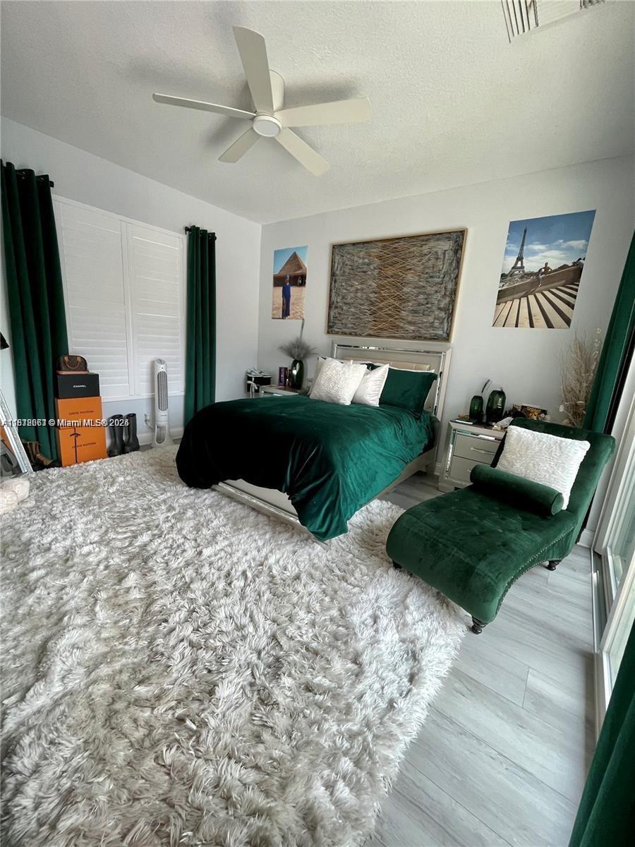 SUNSET LAKES PLAT TWO - Residential Lease