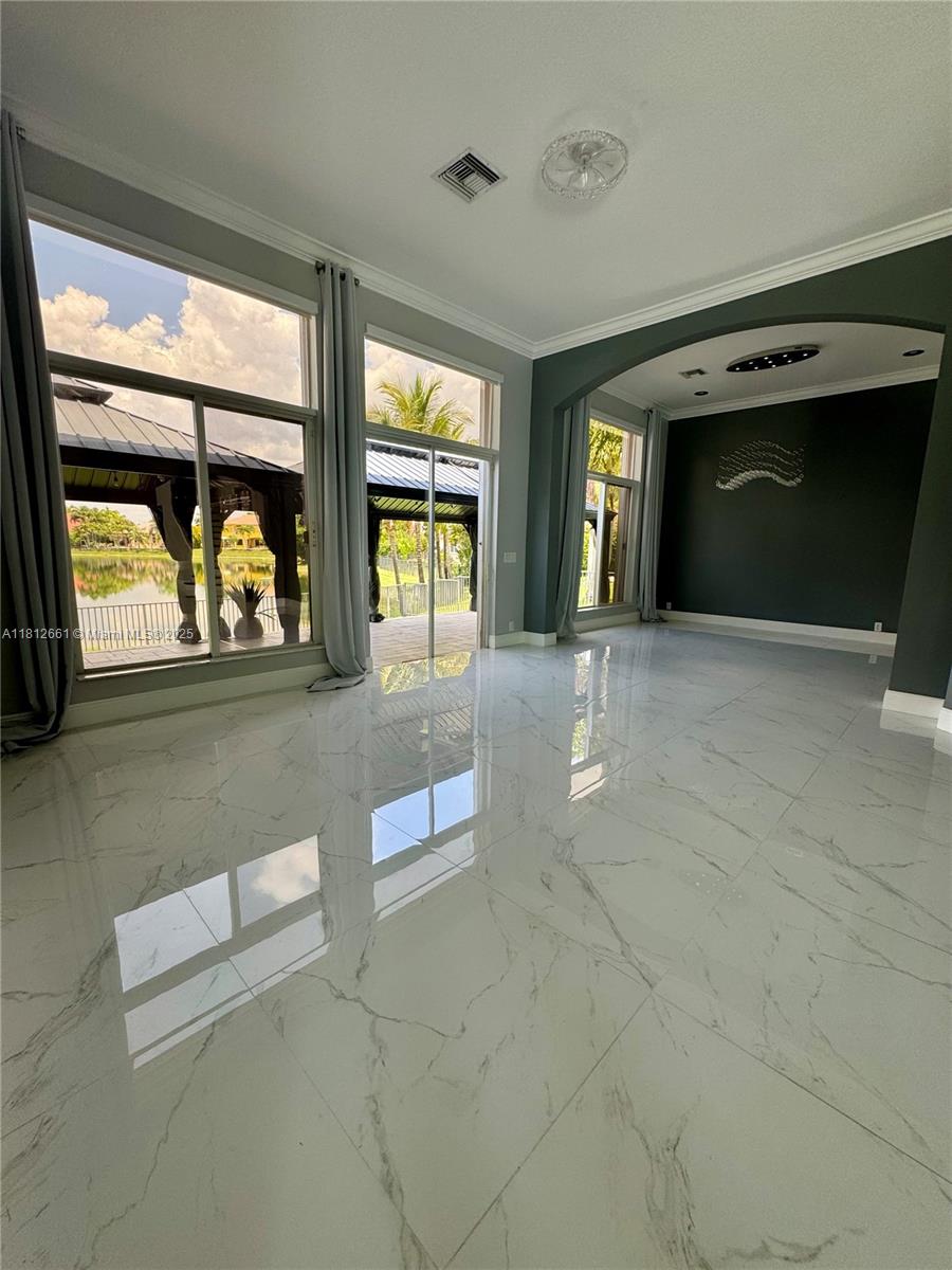 SUNSET LAKES PLAT TWO - Residential Lease