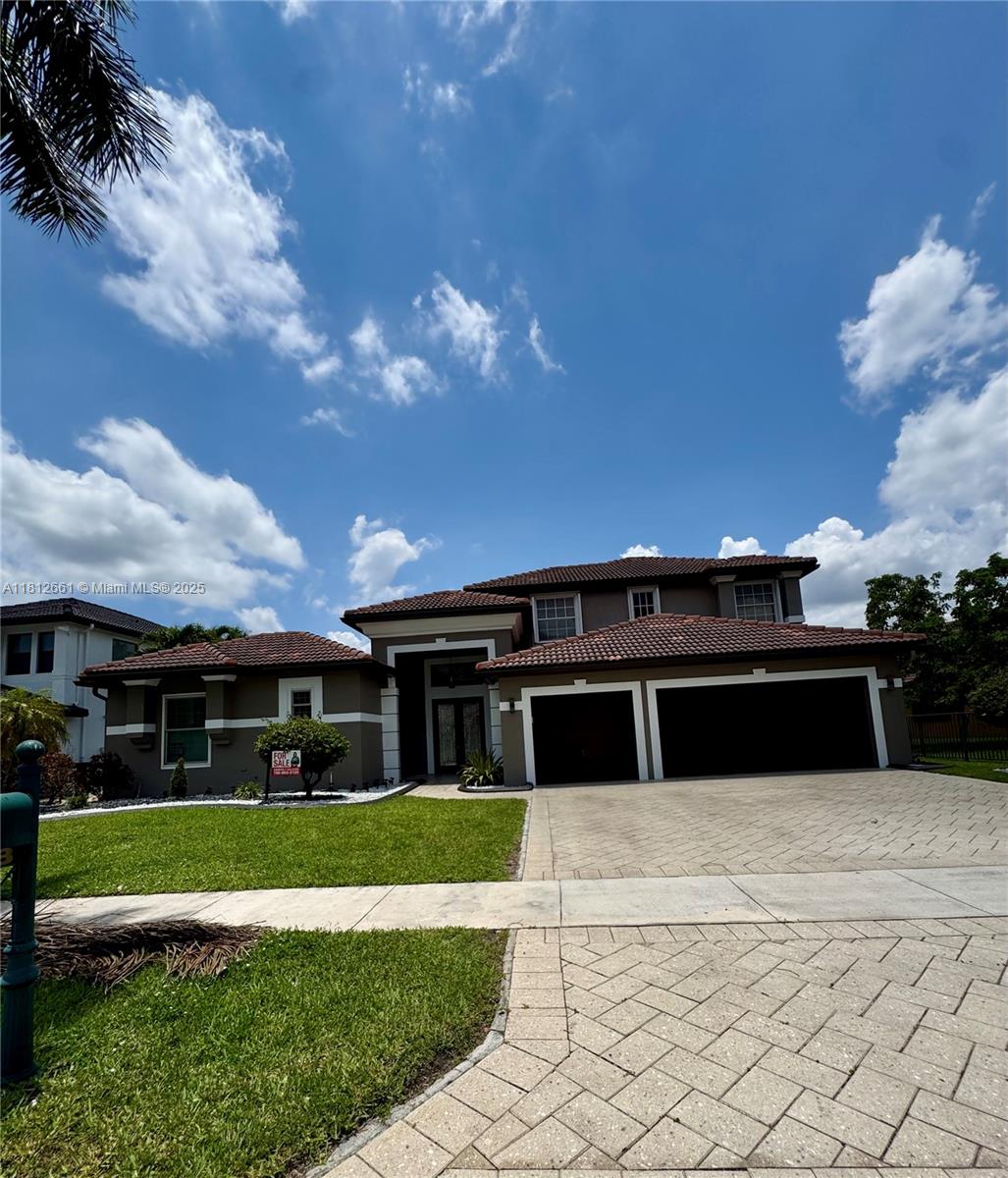 SUNSET LAKES PLAT TWO - Residential Lease