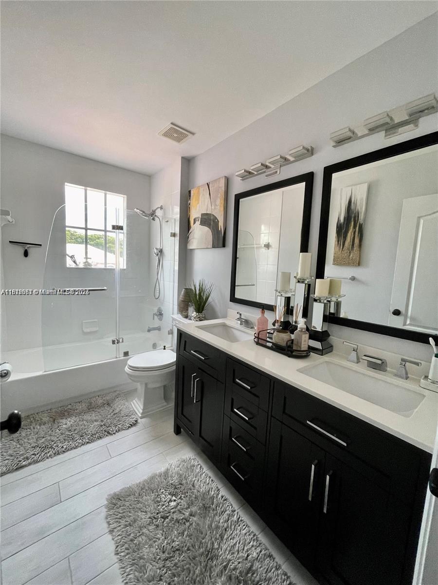 SUNSET LAKES PLAT TWO - Residential Lease