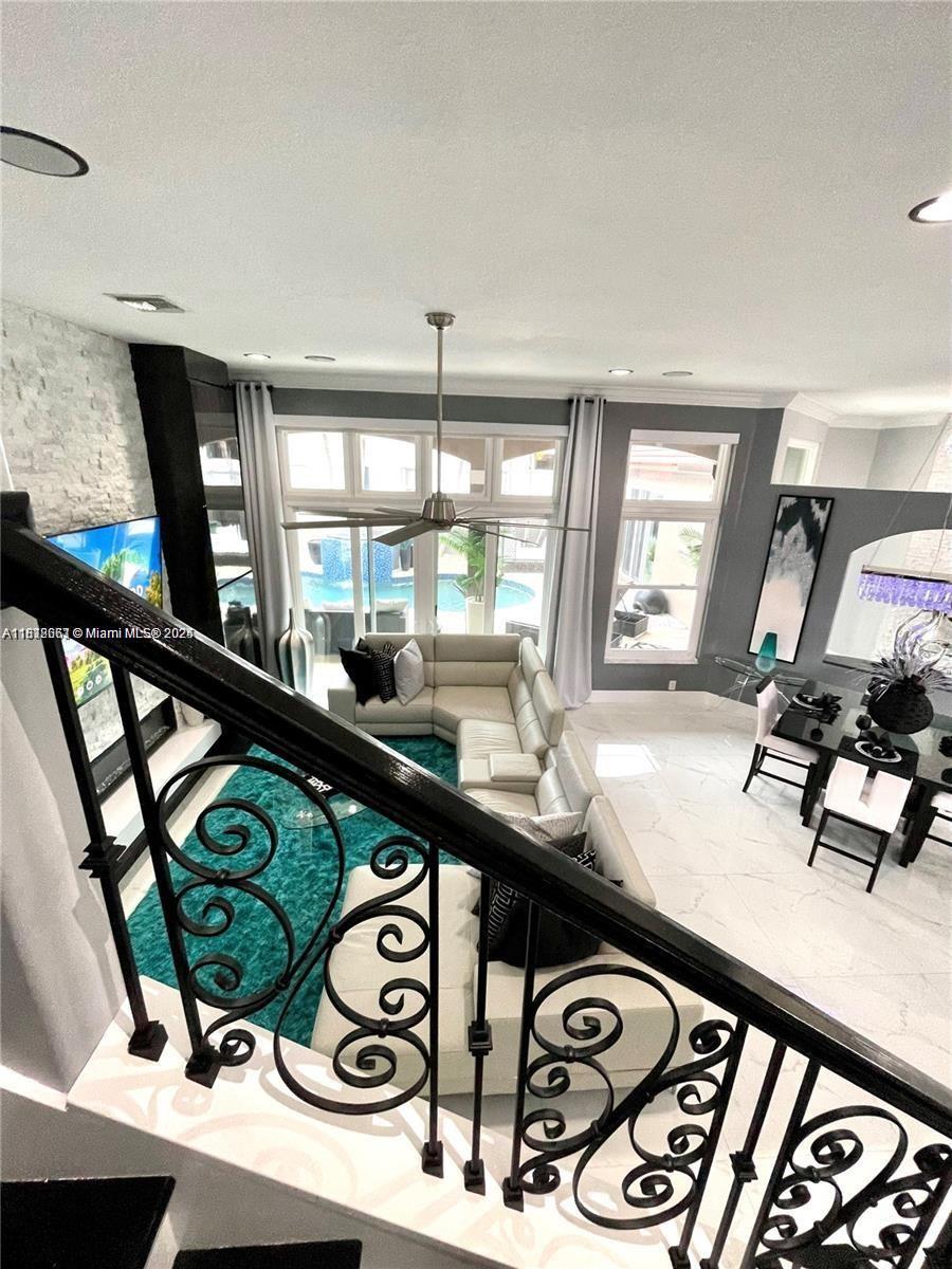 SUNSET LAKES PLAT TWO - Residential Lease