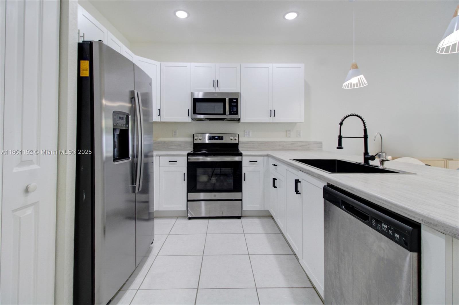 Aquabella Community - Residential