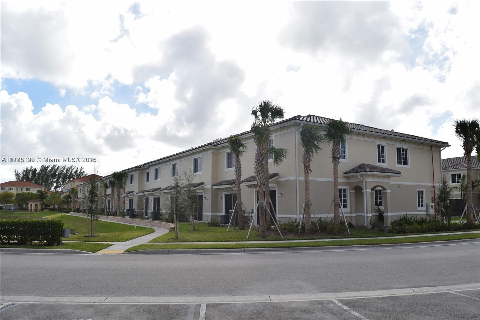 2714 Sw 81st Ter 2724, Miramar, Broward County, Florida - 2 Bedrooms  
3 Bathrooms - 