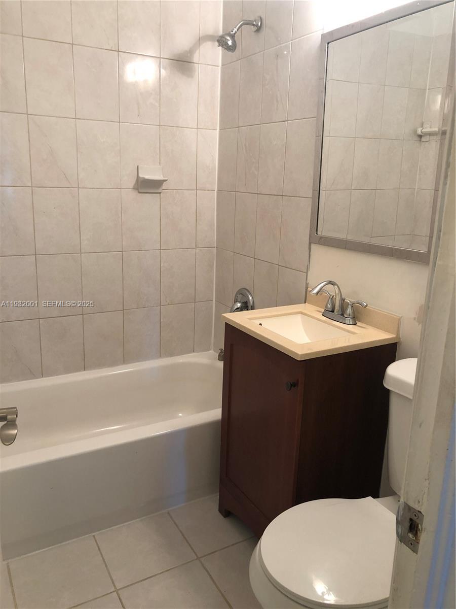 MIDDLE RIVER PARK - Residential Lease