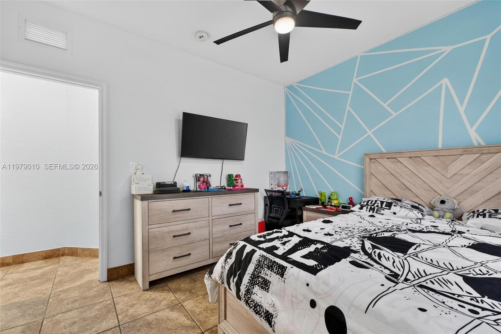 C B PALMS - Residential