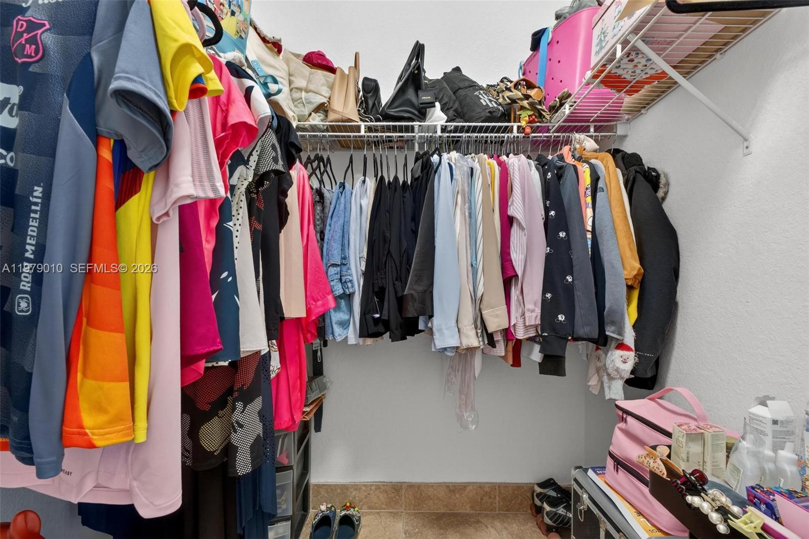 C B PALMS - Residential