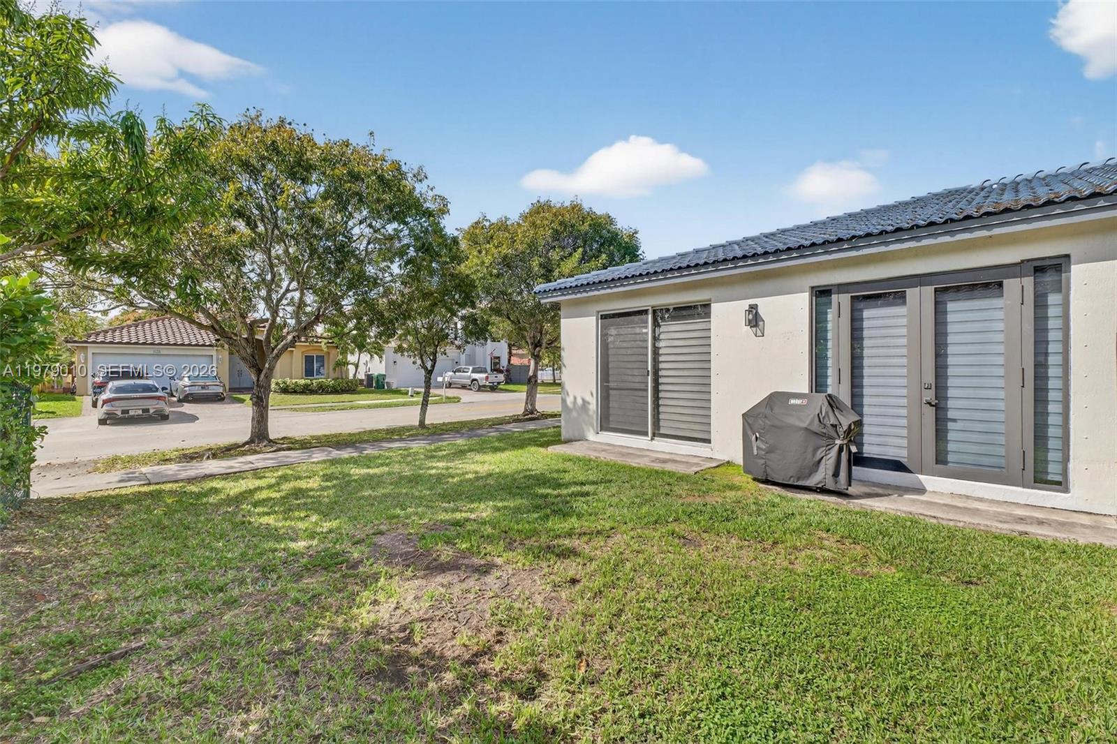 C B PALMS - Residential