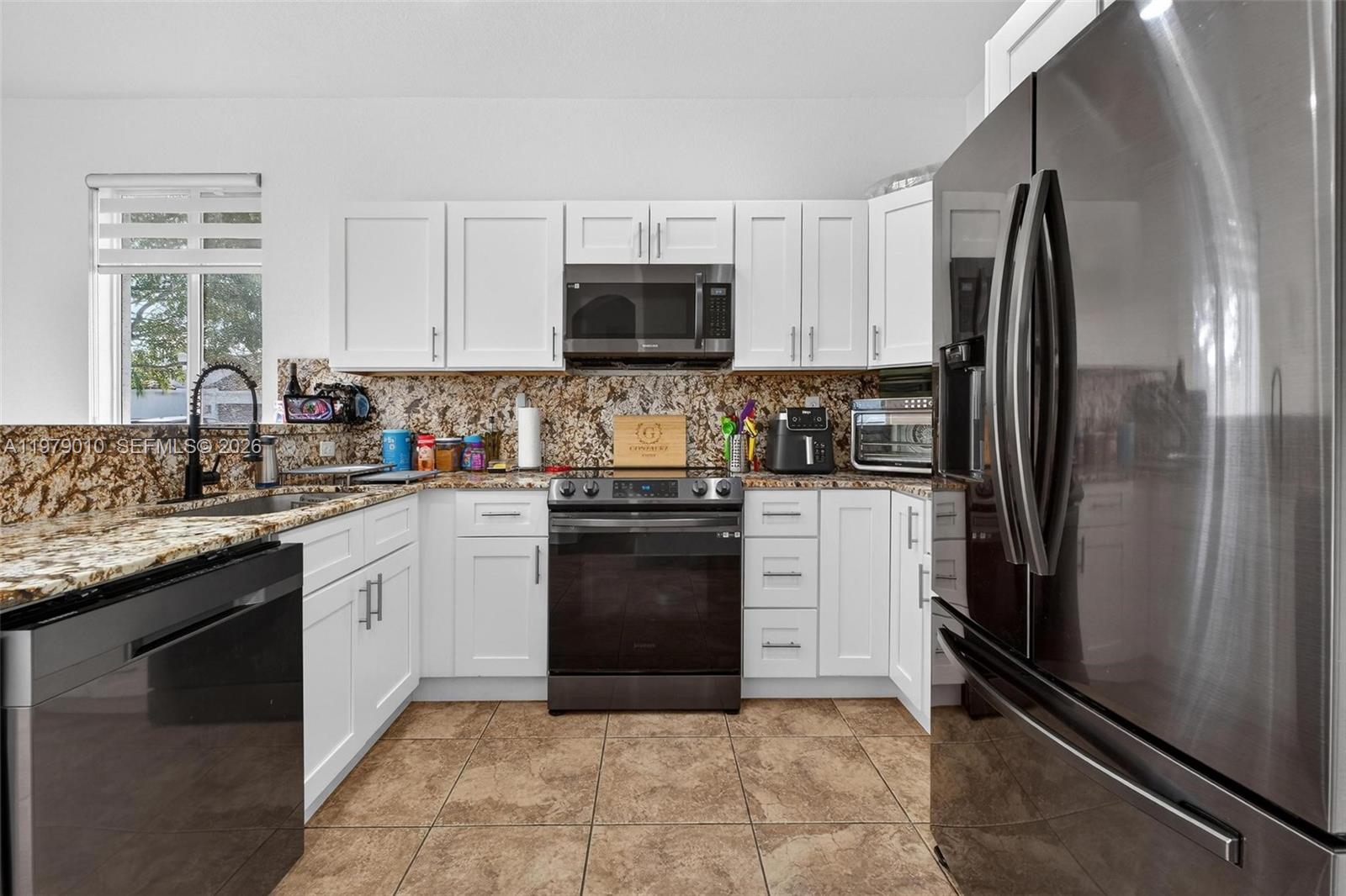 C B PALMS - Residential