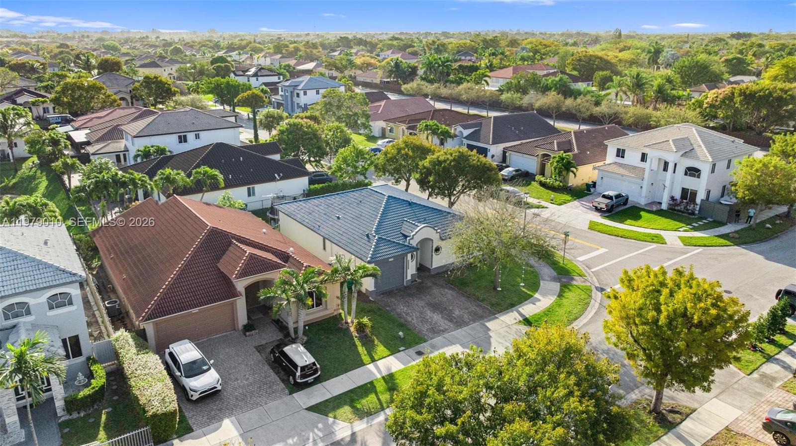 C B PALMS - Residential