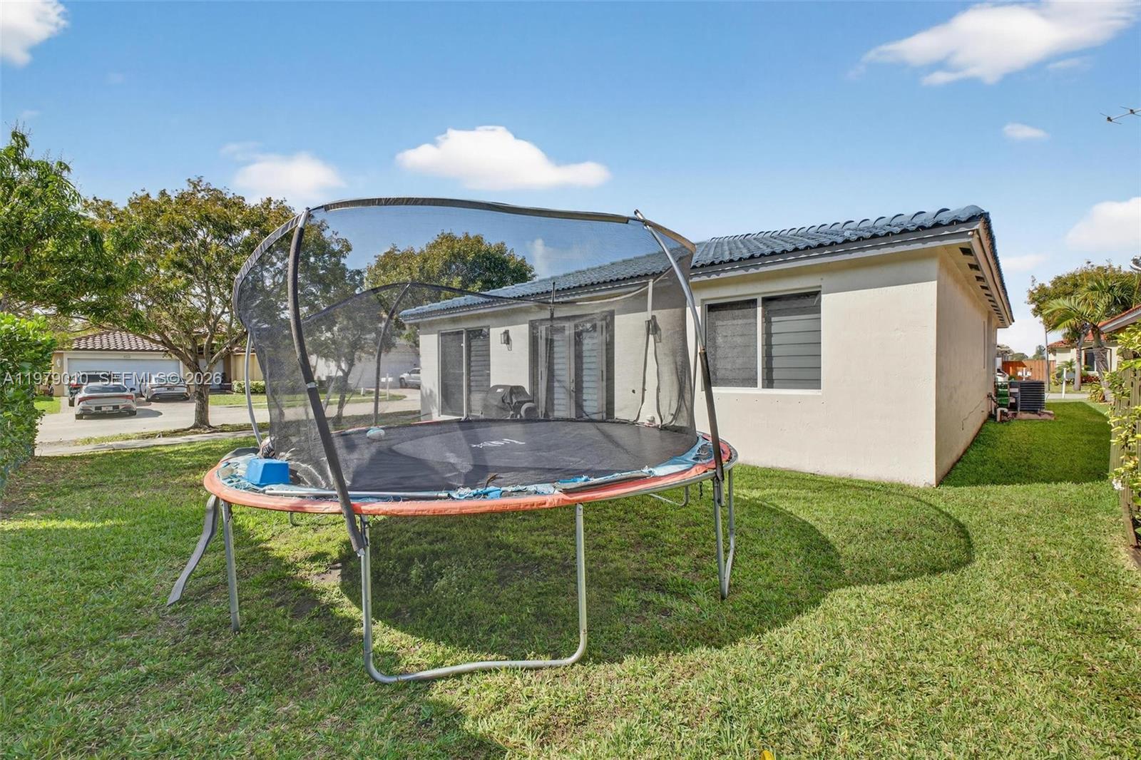 C B PALMS - Residential