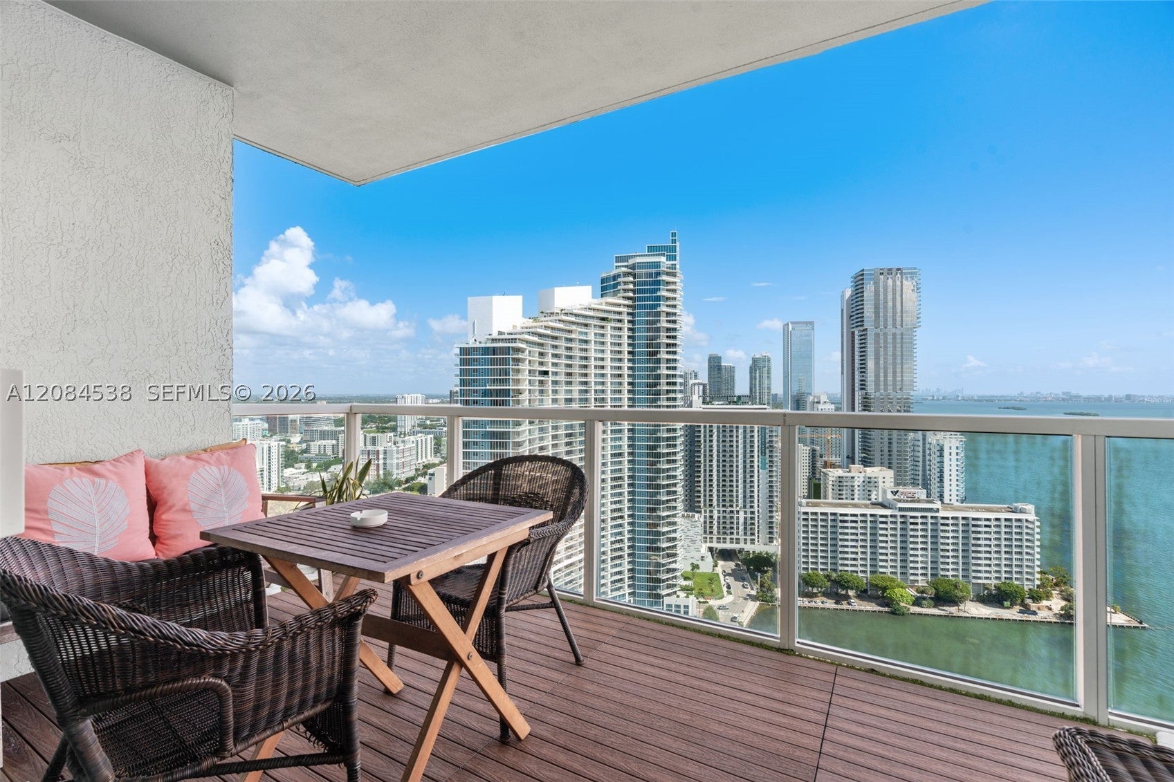 1900 N Bayshore Dr 3315