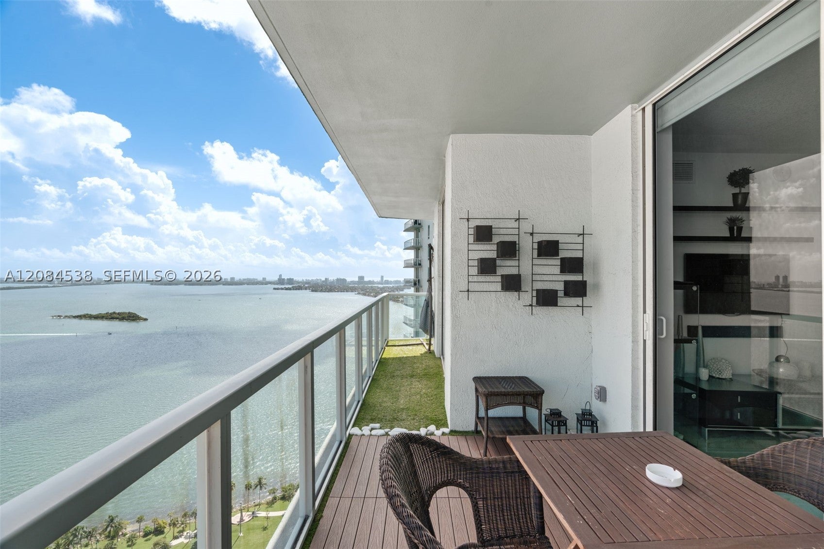 1900 N Bayshore Dr 3315