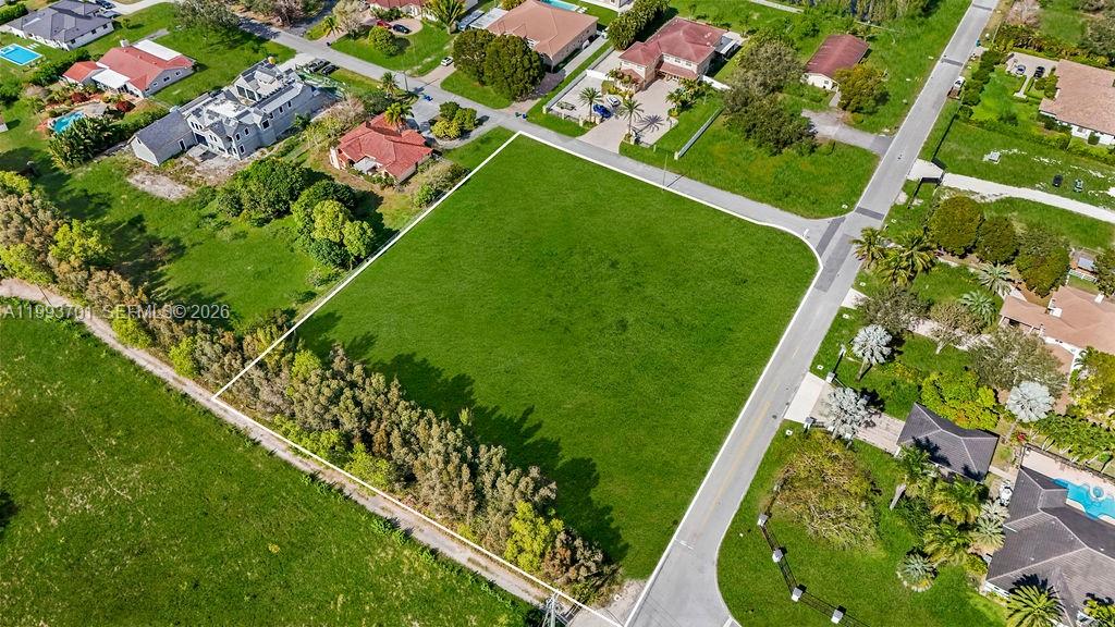 CHAMBERS LAND CO SUB SW1/ - Land