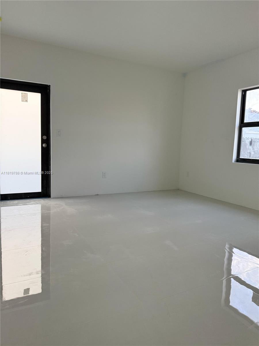 11510 sw 141 B