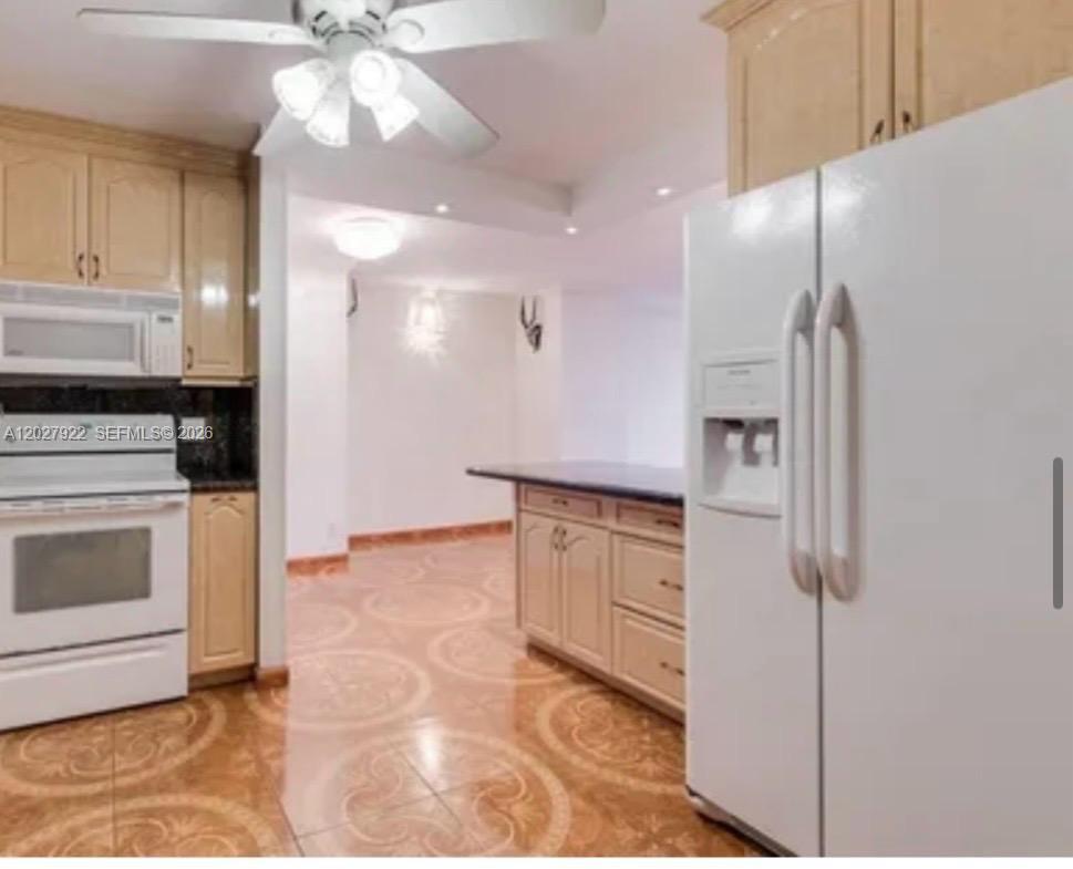 2500 Parkview Dr 1712