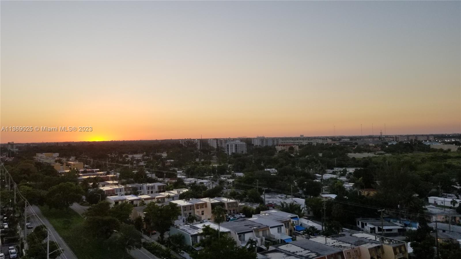 VECINO DEL MAR CONDO - Residential Lease