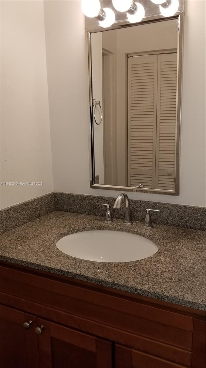 VECINO DEL MAR CONDO - Residential Lease