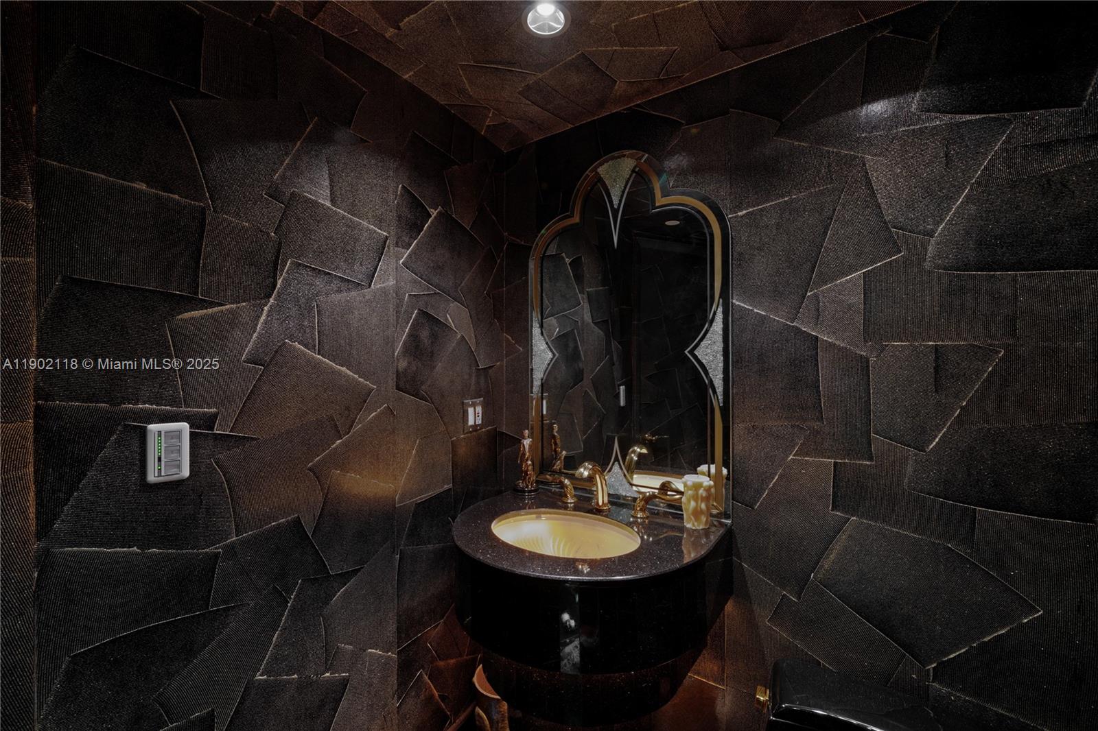 PORTOFINO TOWER CONDO - Residential