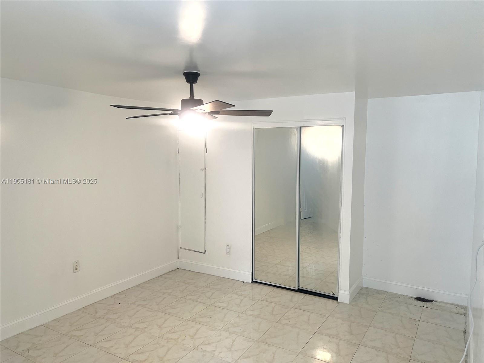 HOLLYWOOD PARK - Residential Lease