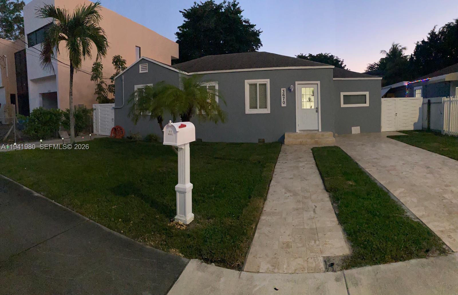 EUGENIA GROVES PARK - Residential