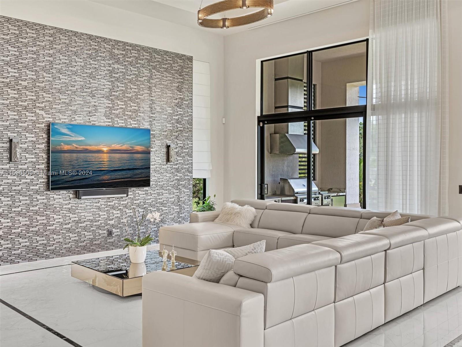 OAK HOLLOW ESTATES - Residential