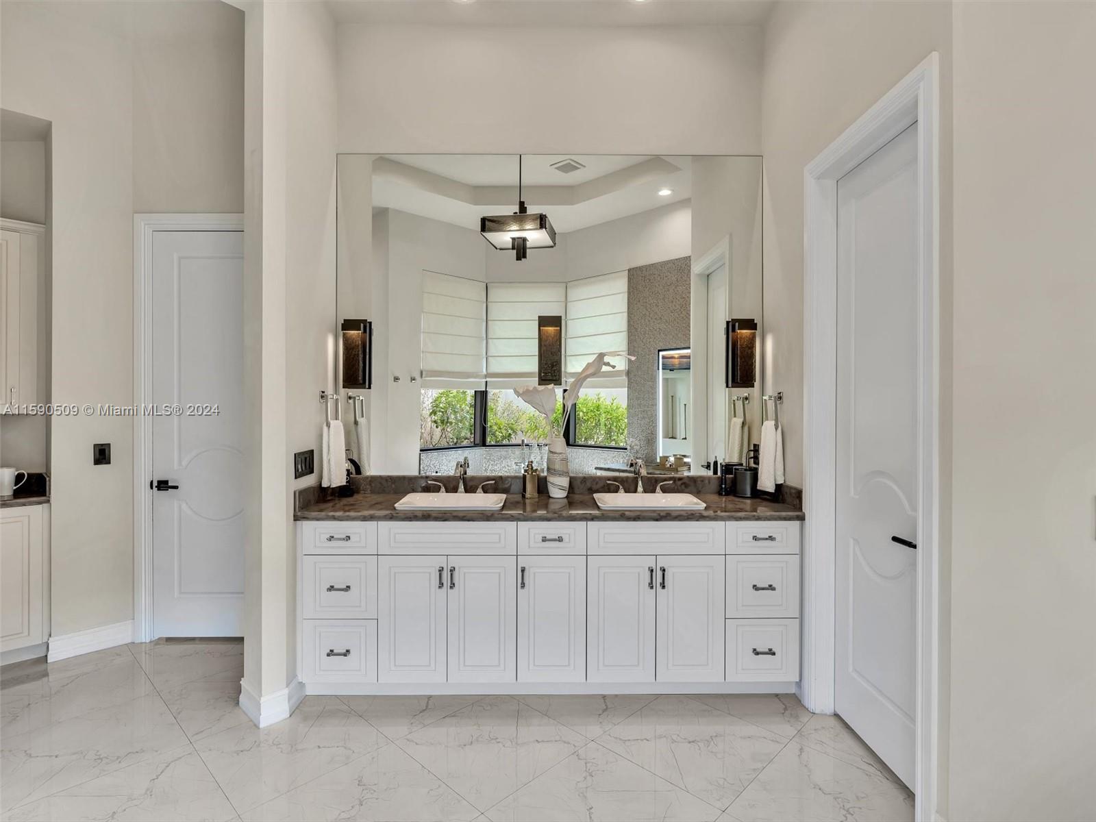 OAK HOLLOW ESTATES - Residential