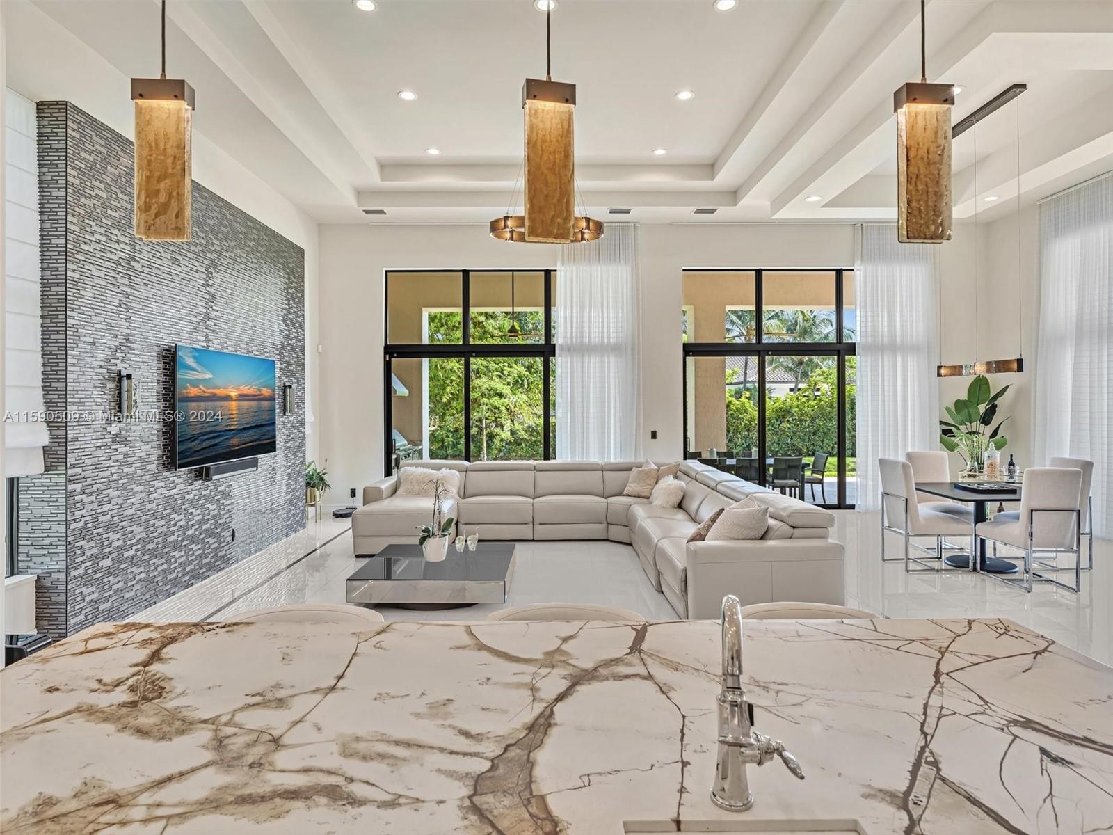 OAK HOLLOW ESTATES - Residential