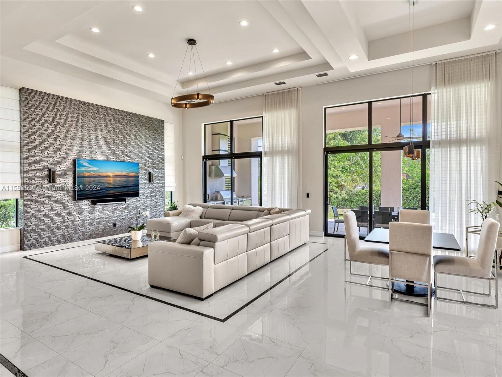 OAK HOLLOW ESTATES - Residential