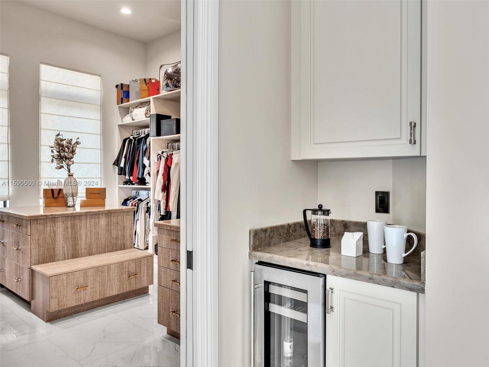 OAK HOLLOW ESTATES - Residential