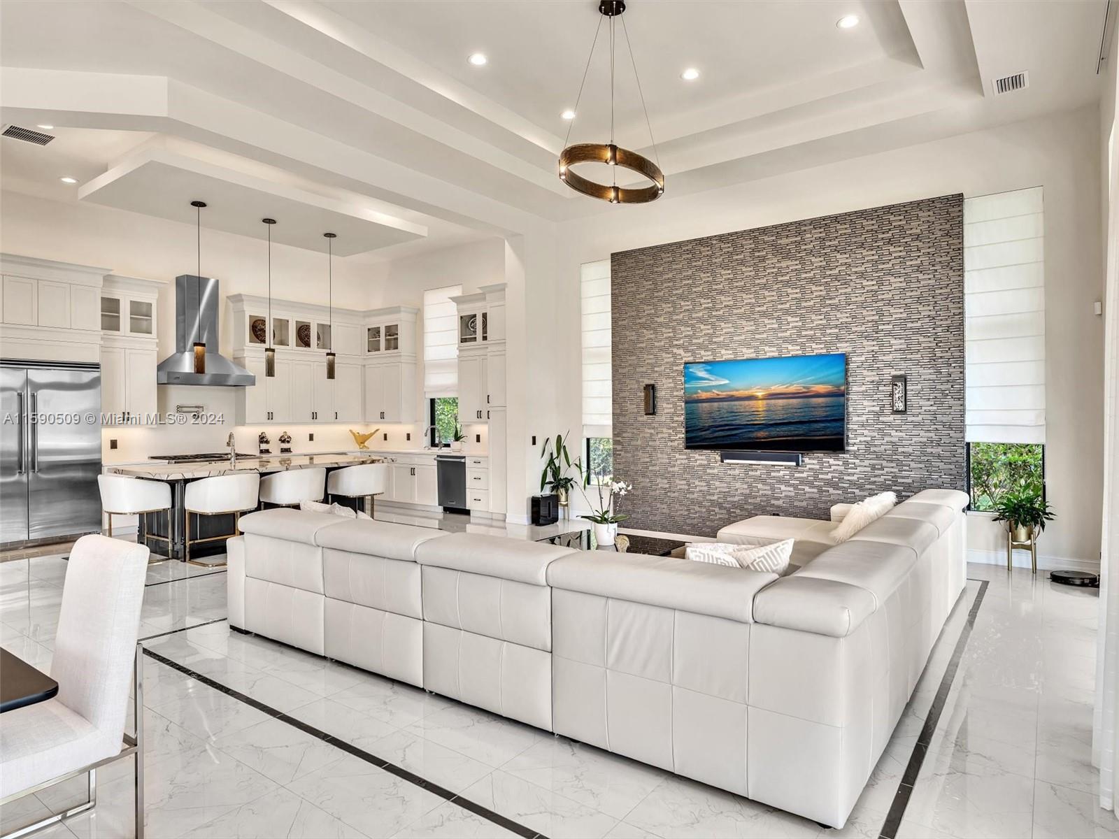 OAK HOLLOW ESTATES - Residential