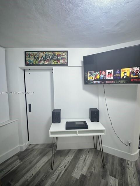 SKY LAKE GARDENS NO 4 CON - Residential