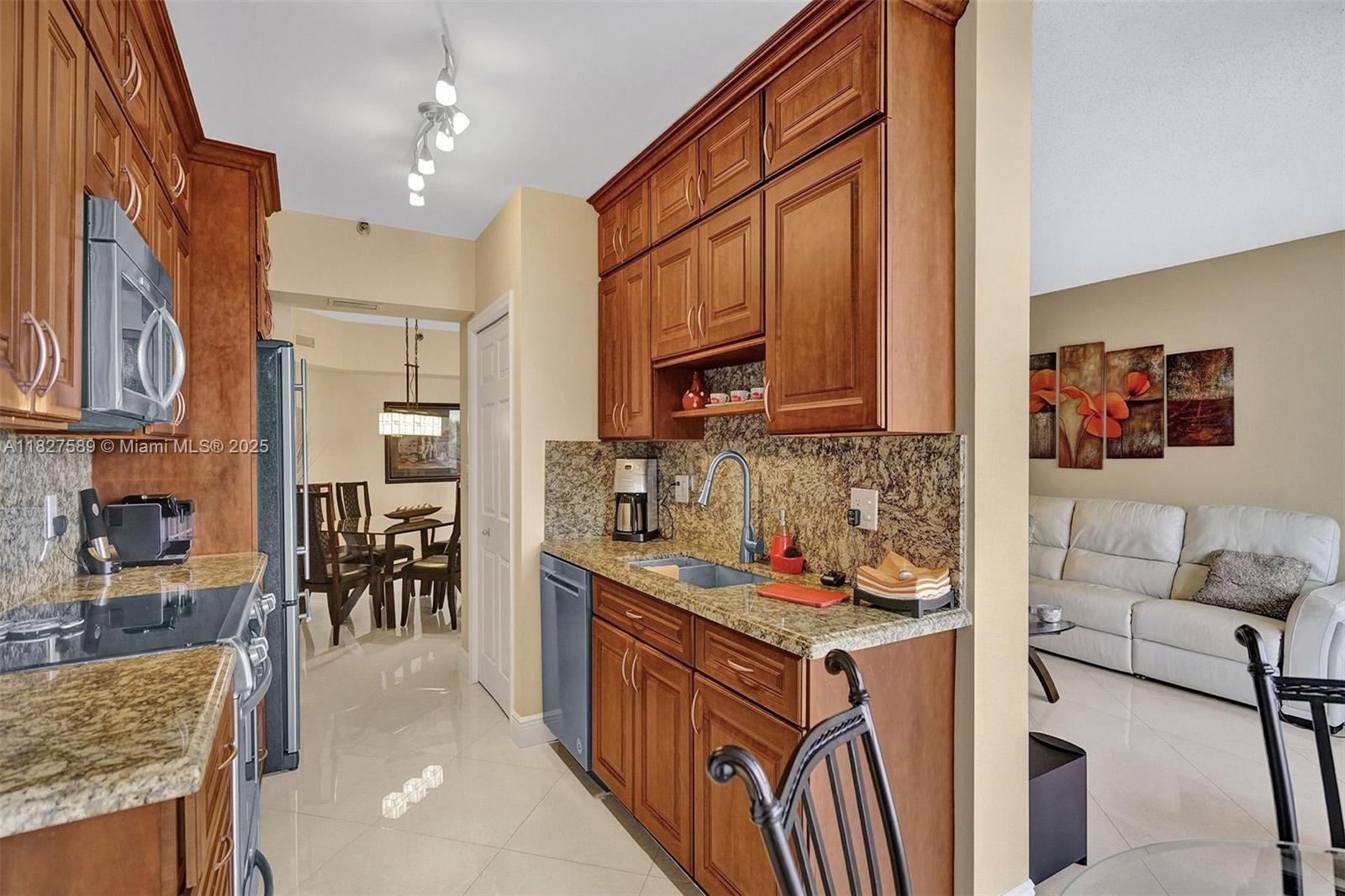 ENVIRON TOWERS II CONDO - Residential