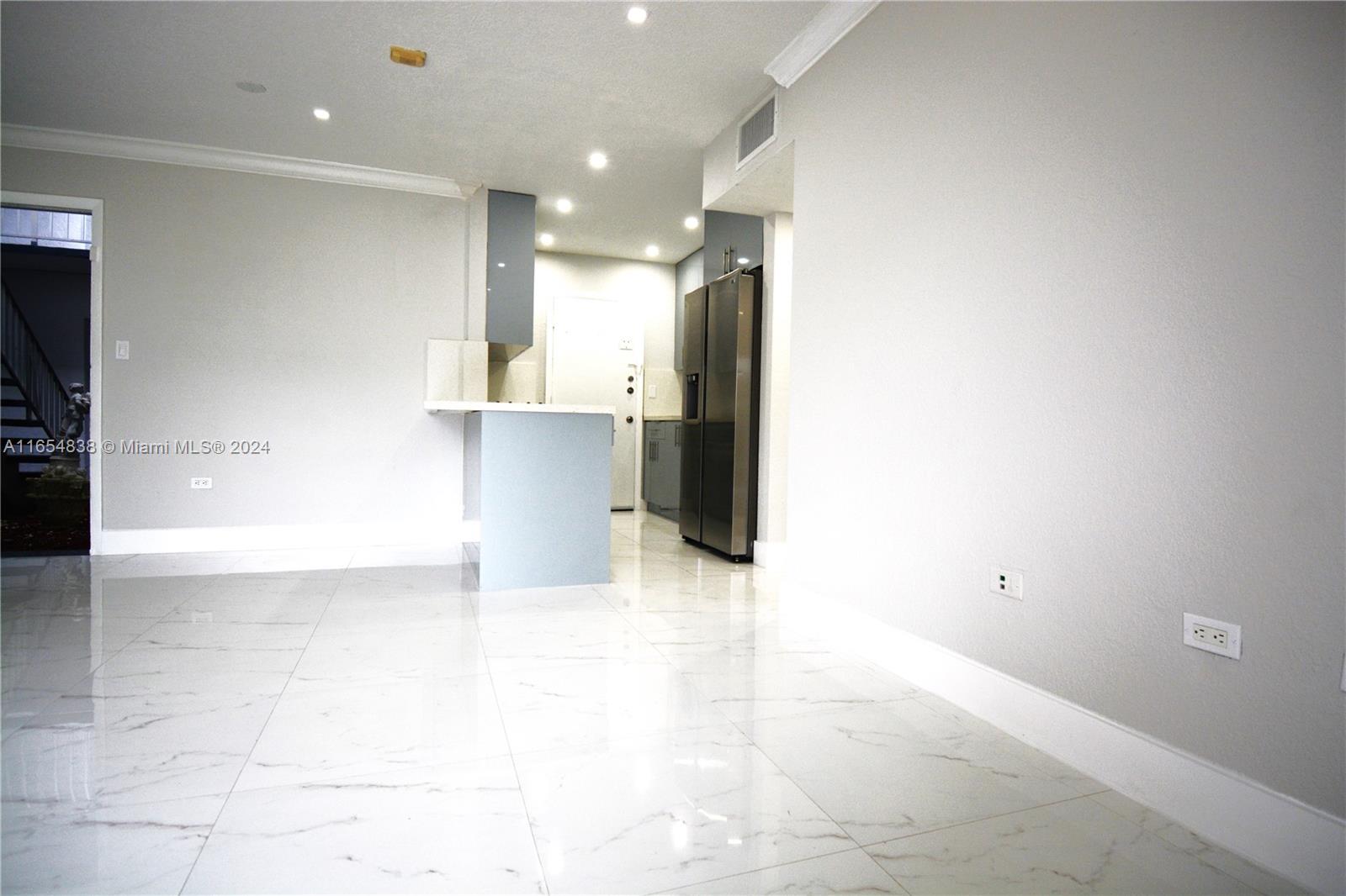 SUNSET PALMS WEST CONDO - Residential Lease