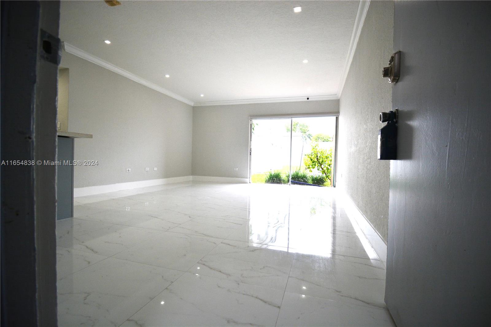 SUNSET PALMS WEST CONDO - Residential Lease