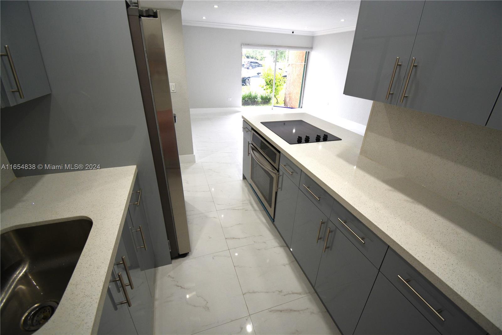 SUNSET PALMS WEST CONDO - Residential Lease