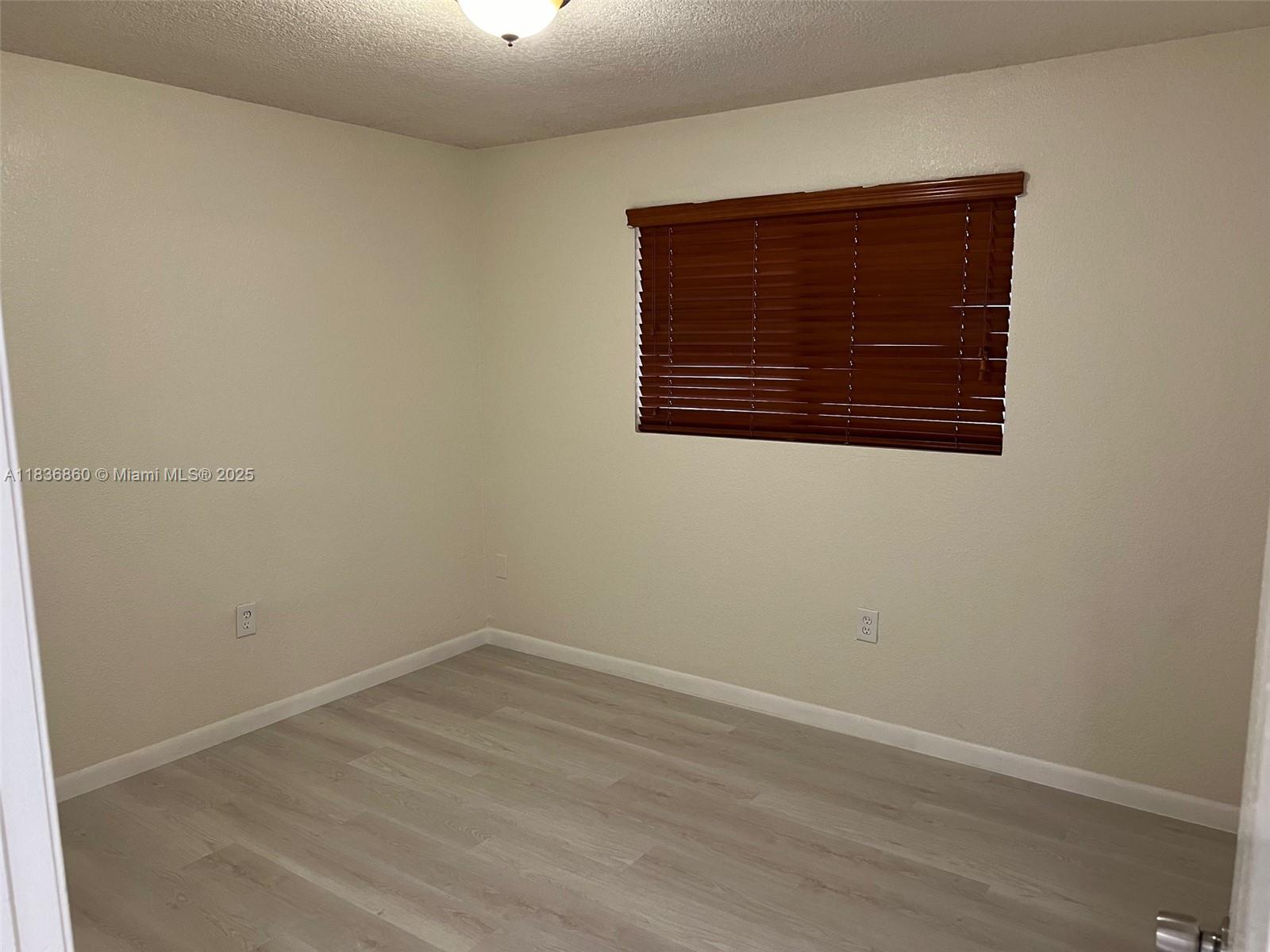 6060 W 21st Ct 205, Hialeah, FL, 33016/$254,900 4 6060 W 21st Ct 205