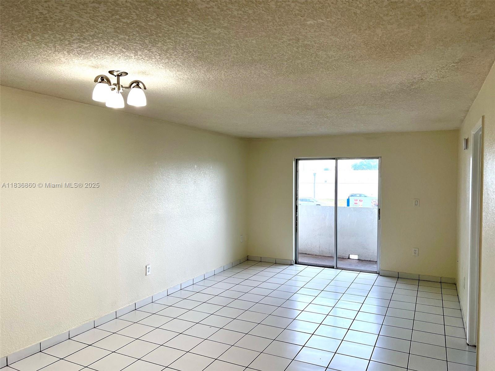 6060 W 21st Ct 205, Hialeah, FL, 33016/$254,900 1 6060 W 21st Ct 205