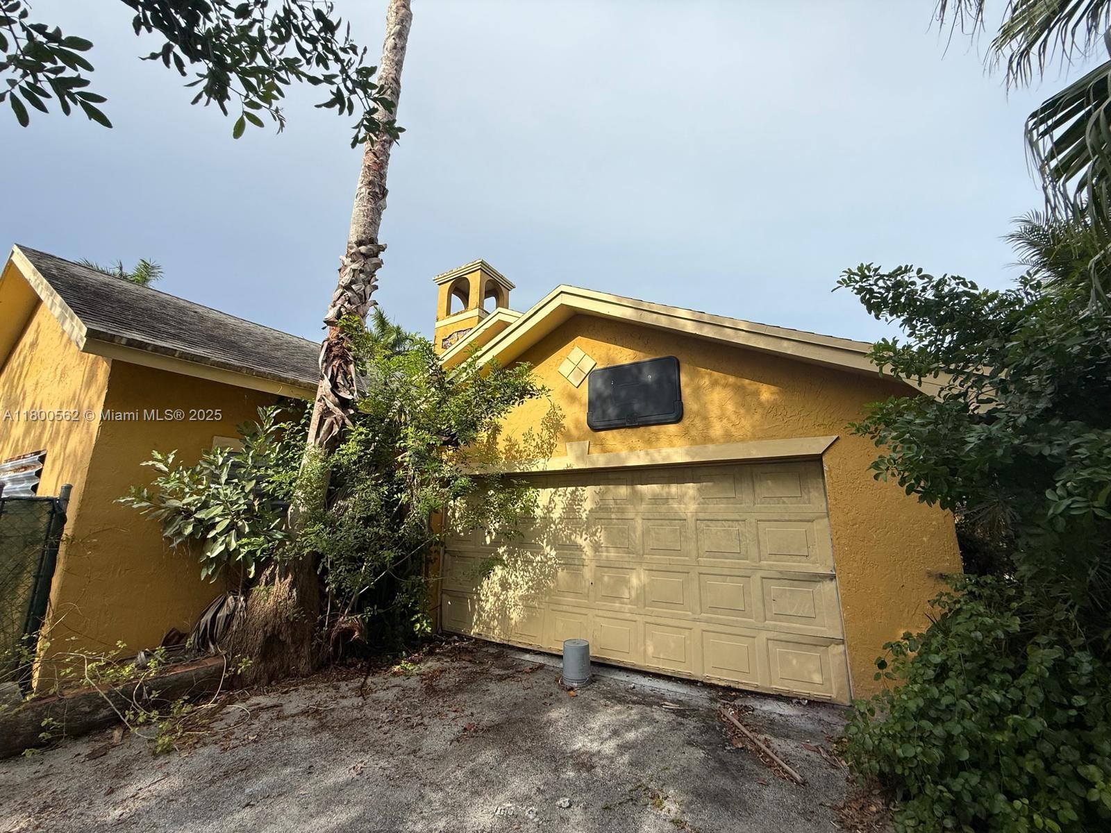 Property for Sale at 15979 Sw 288th St, Homestead, Miami-Dade County, Florida - Bedrooms: 4 
Bathrooms: 2  - $400,000