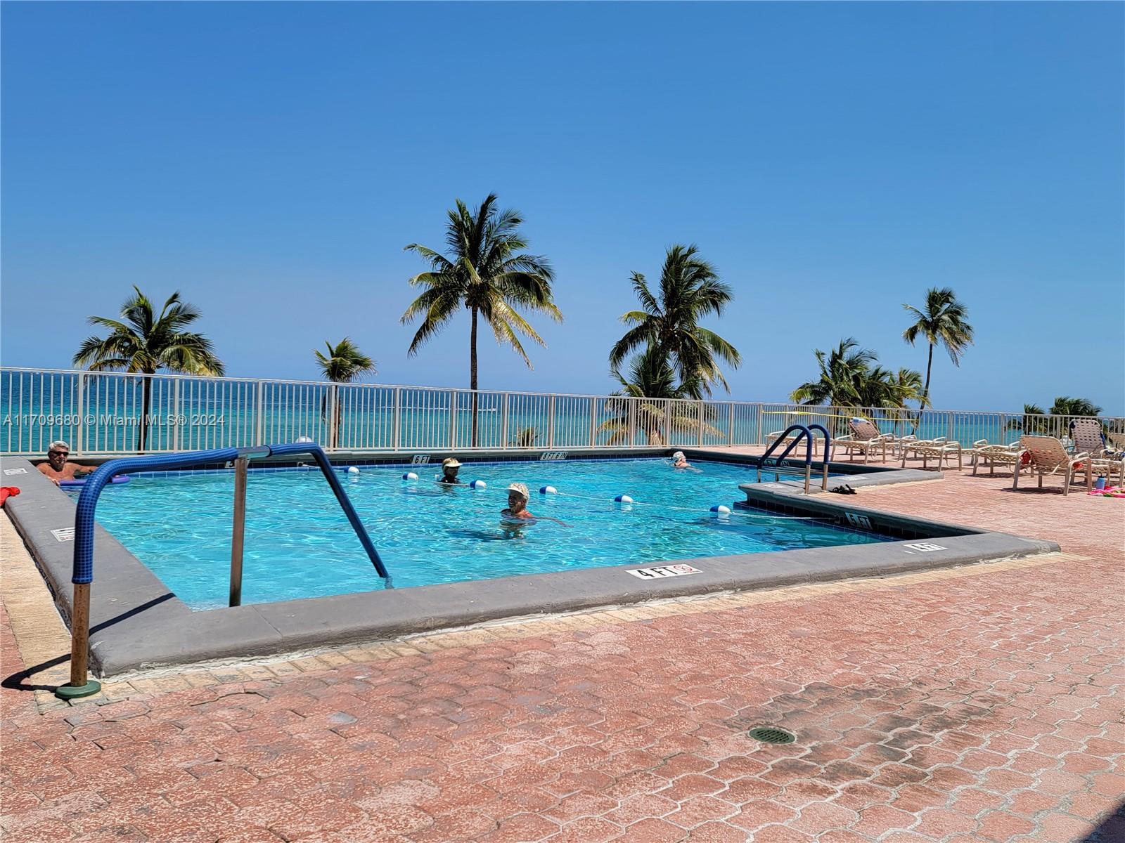 HOLLYWOOD TOWERS CONDO - Residential Lease