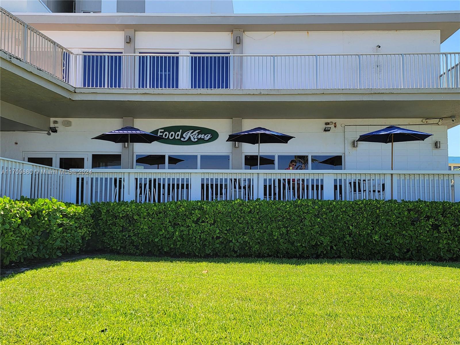 HOLLYWOOD TOWERS CONDO - Residential Lease