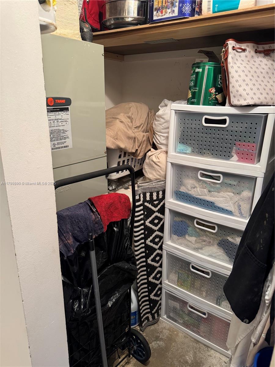 SUNRISE LAKES 89 CONDO - Residential