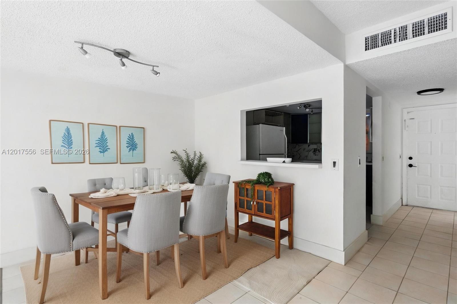 BRENTWOOD WEST TOWNHOUSES - Residential