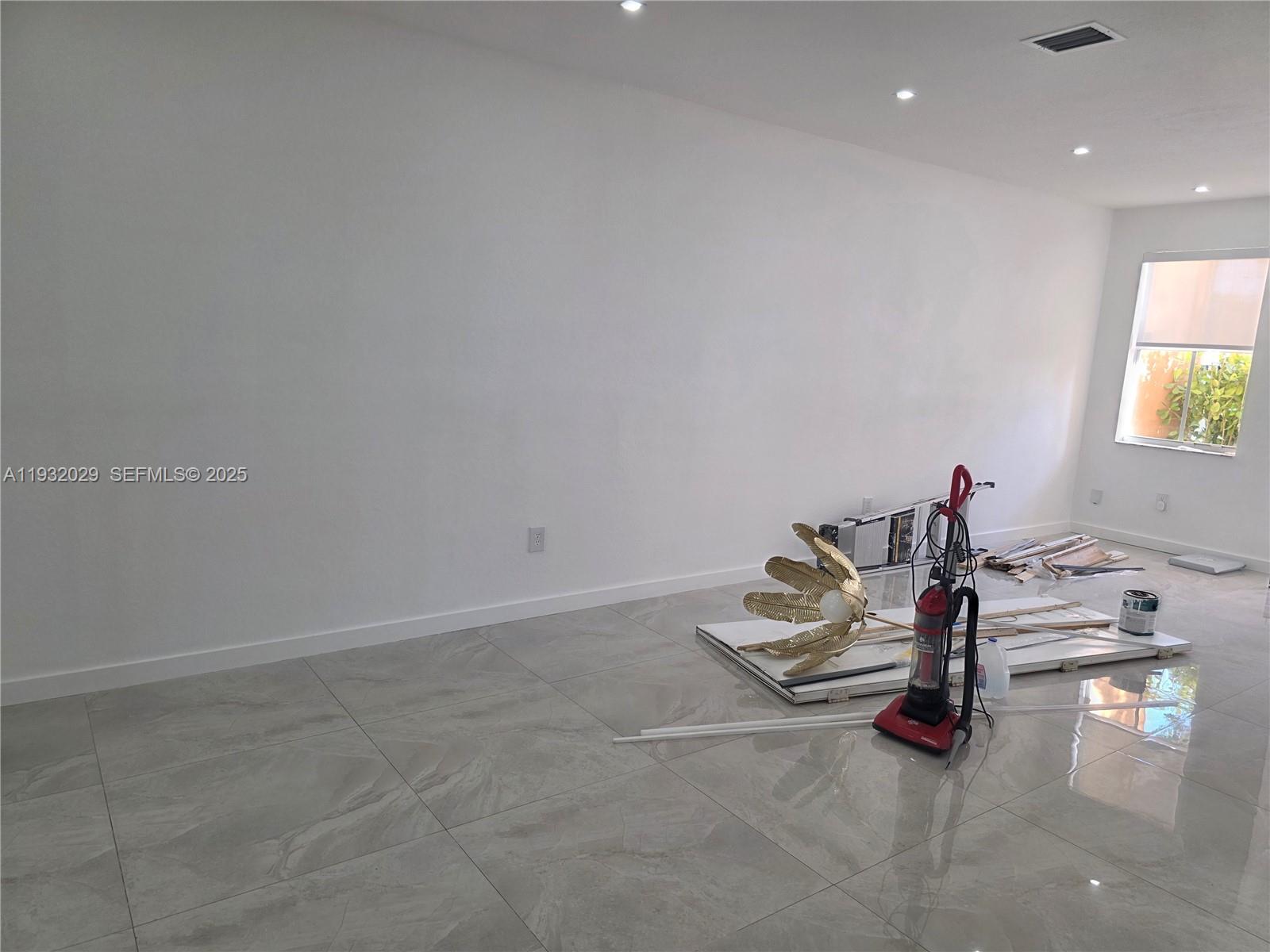 KENDALLAND - Residential Lease