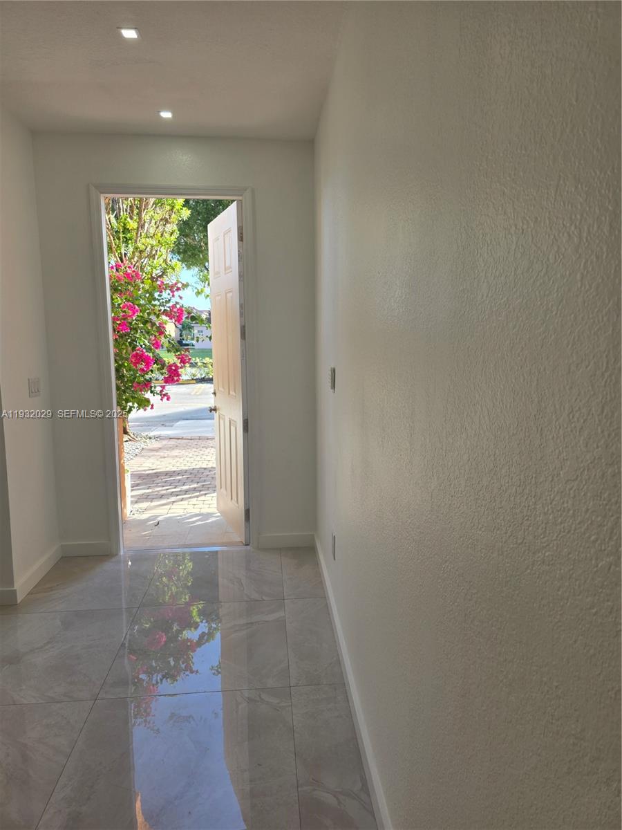 KENDALLAND - Residential Lease