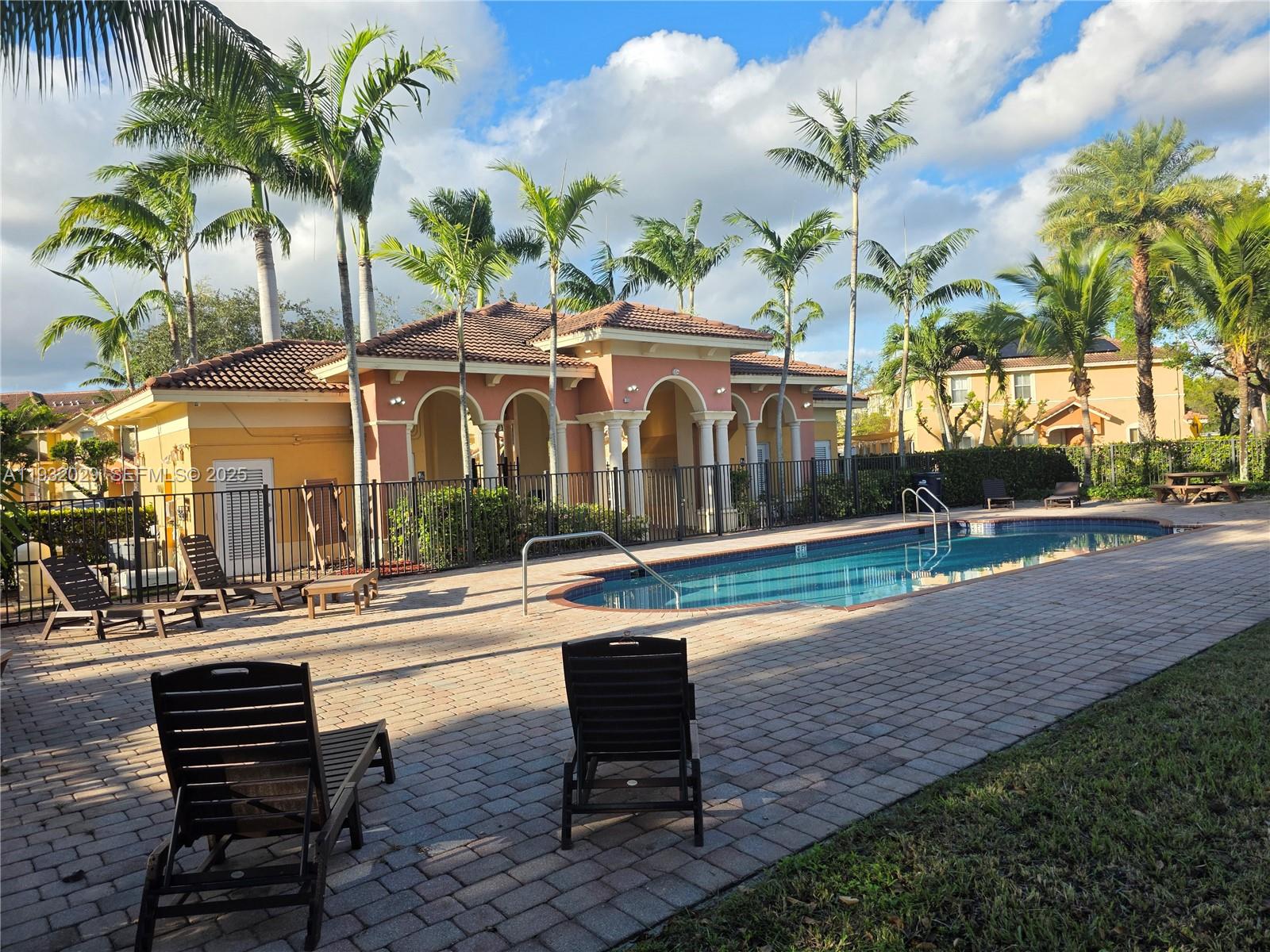 KENDALLAND - Residential Lease