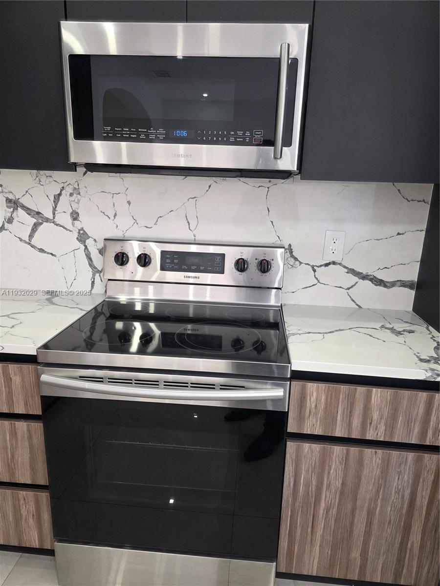 KENDALLAND - Residential Lease